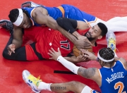 开云官网-太阳完胜尼克斯，西亚卡姆带队取胜的简单介绍