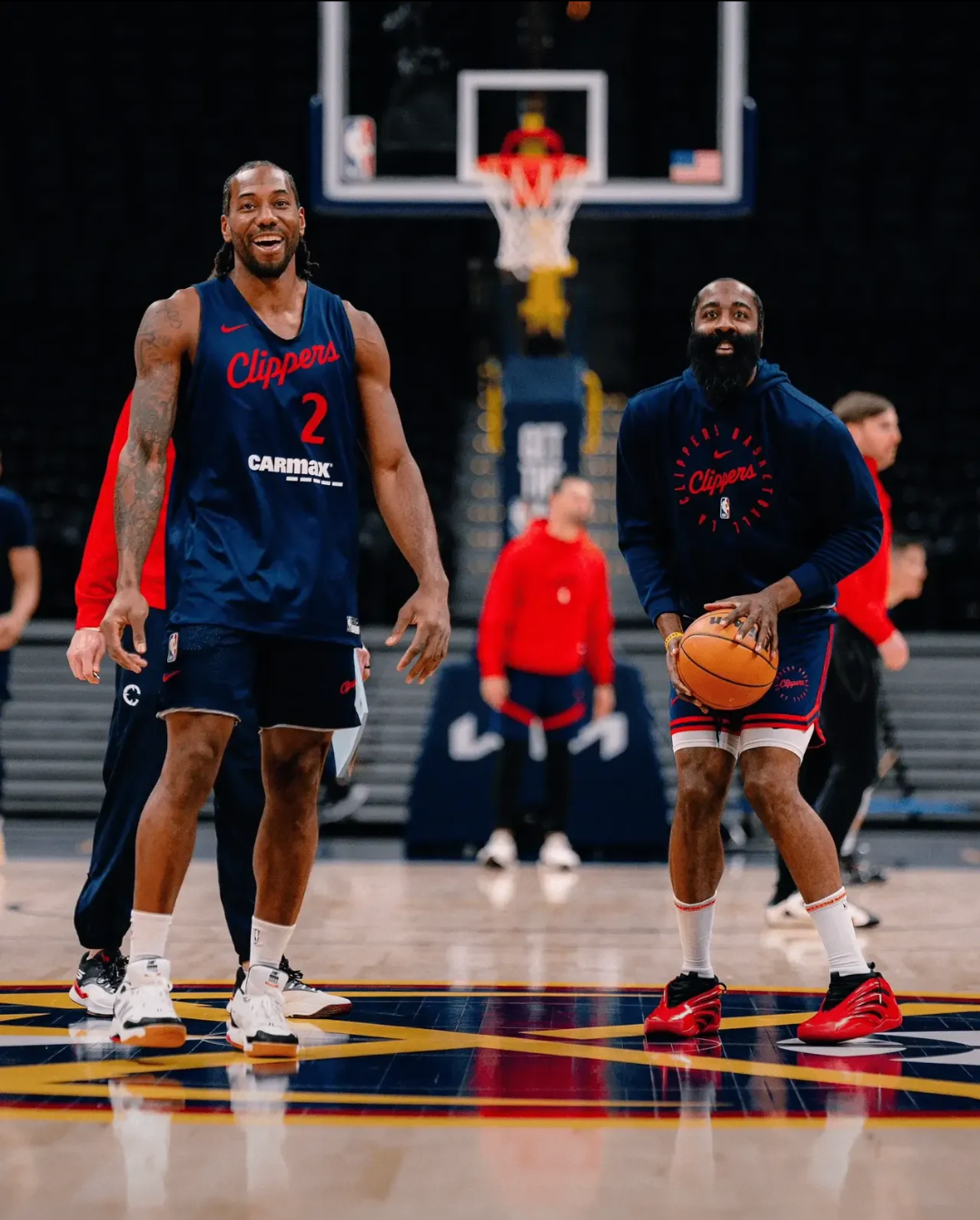 中国男篮横扫美国男篮,伦纳德关键制胜的简单介绍 中国男篮横扫美国男篮,伦纳德关键制胜的简单介绍