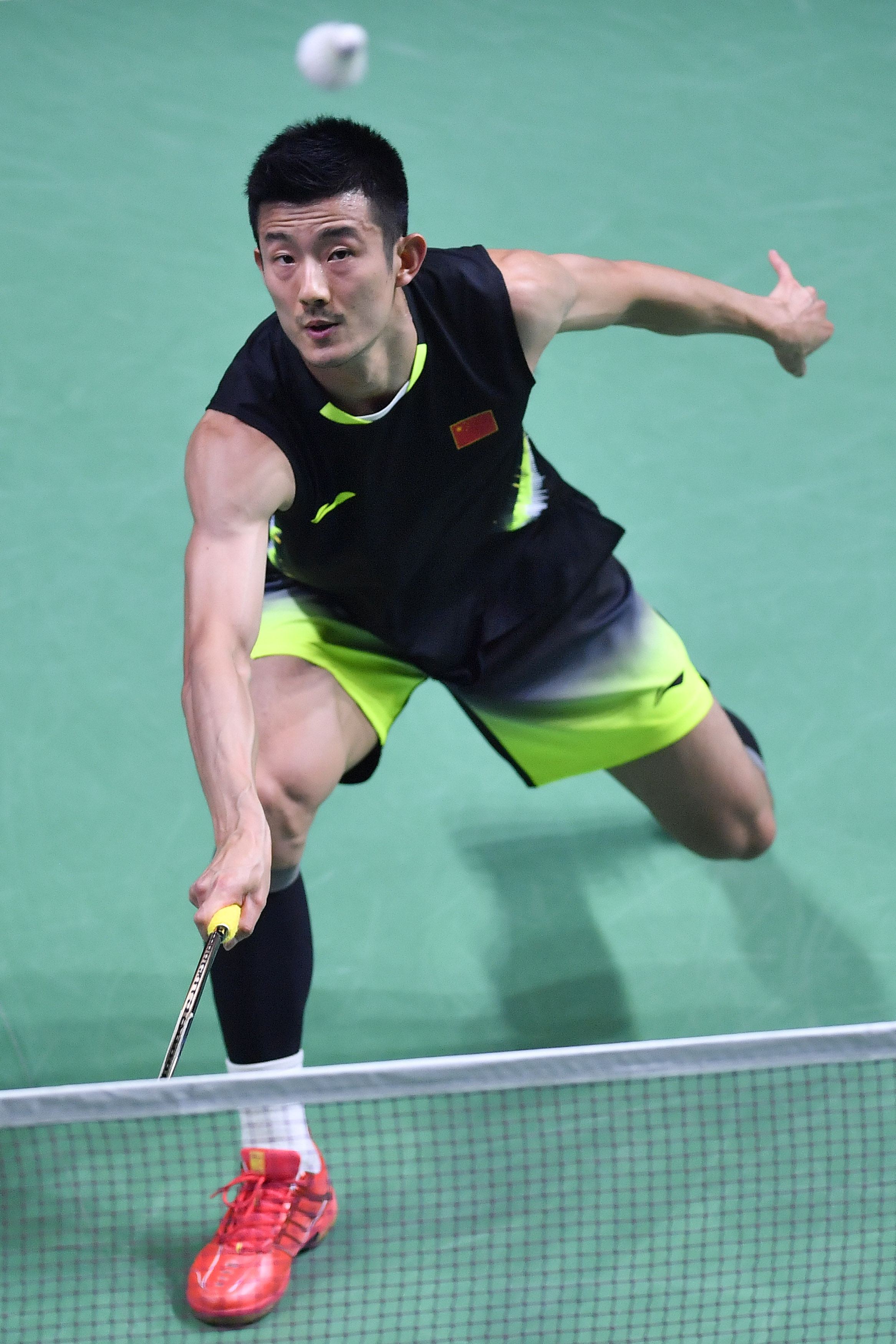 中国羽毛球队强势印尼羽毛球队,谌龙关键制胜的简单介绍 中国羽毛球队强势印尼羽毛球队,谌龙关键制胜的简单介绍