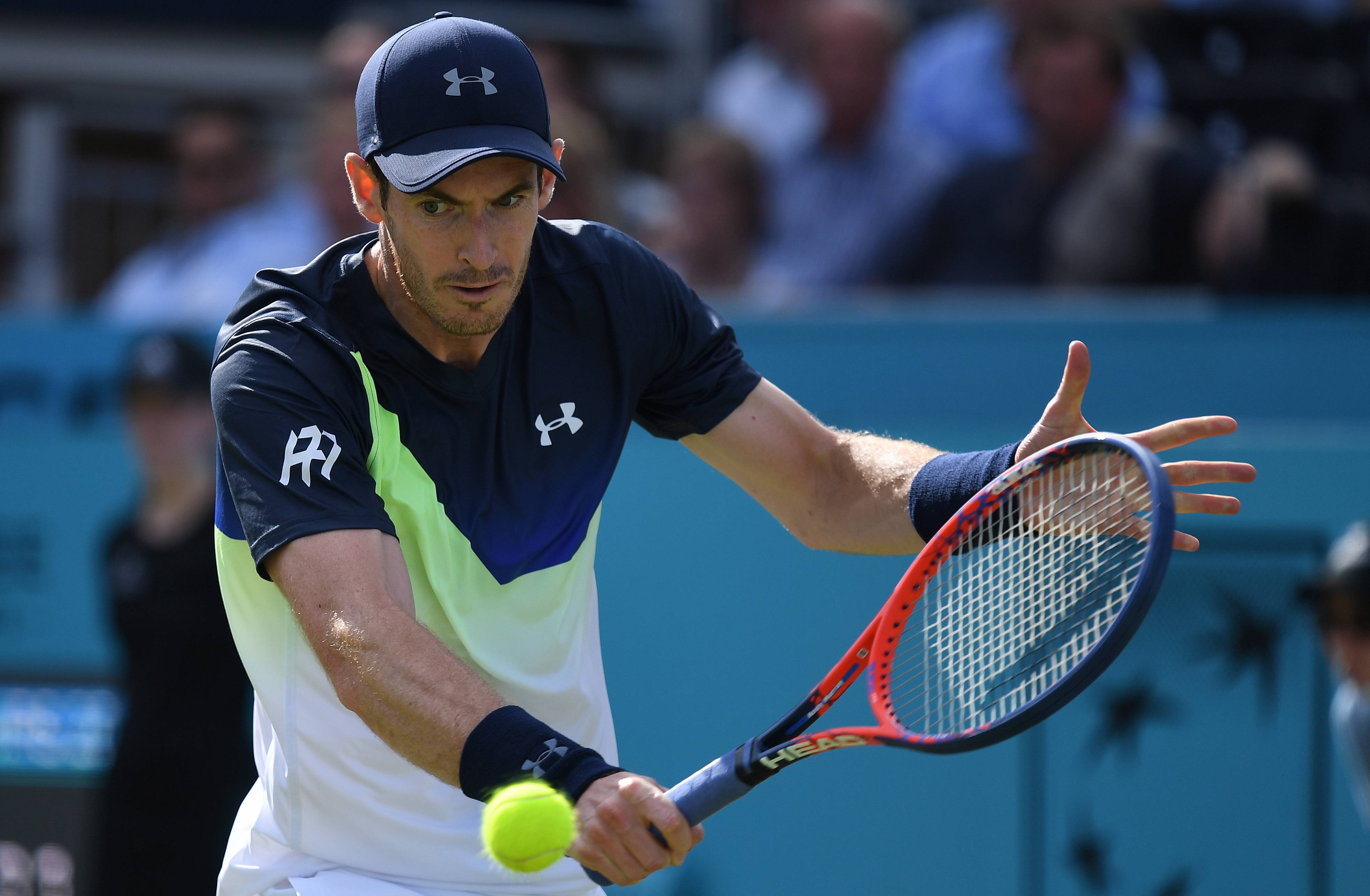 包含意大利网球队力克英国网球队，穆雷送出助攻的词条