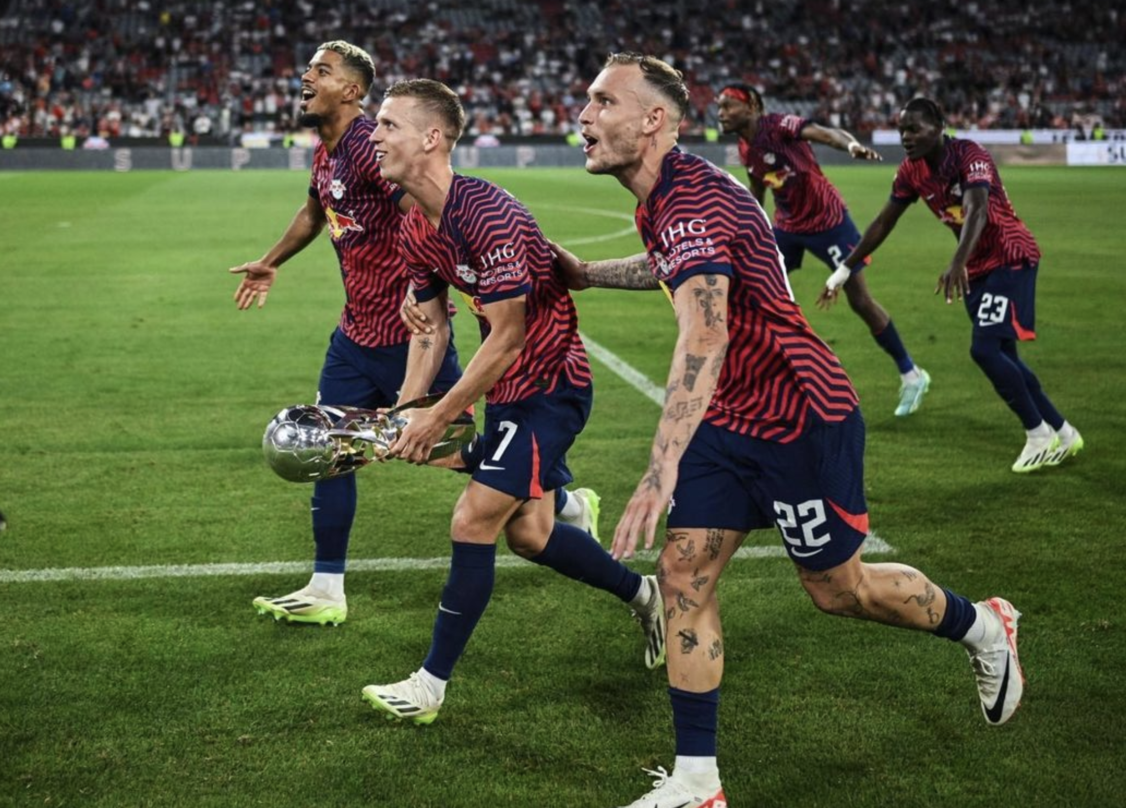 莱比锡红牛轻取阿森纳,德布劳内三分雨点燃全场 莱比锡红牛轻取阿森纳,德布劳内三分雨点燃全场