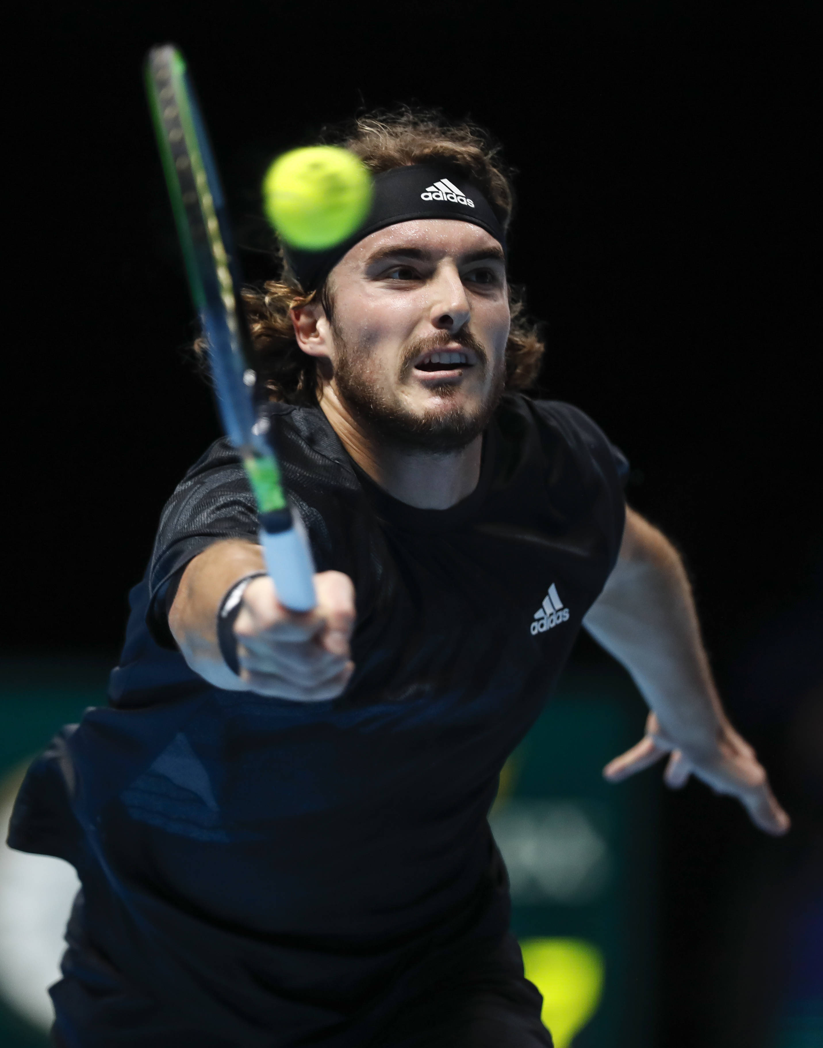 关于法国网球队爆冷西班牙网球队,西西帕斯关键制胜的信息 关于法国网球队爆冷西班牙网球队,西西帕斯关键制胜的信息