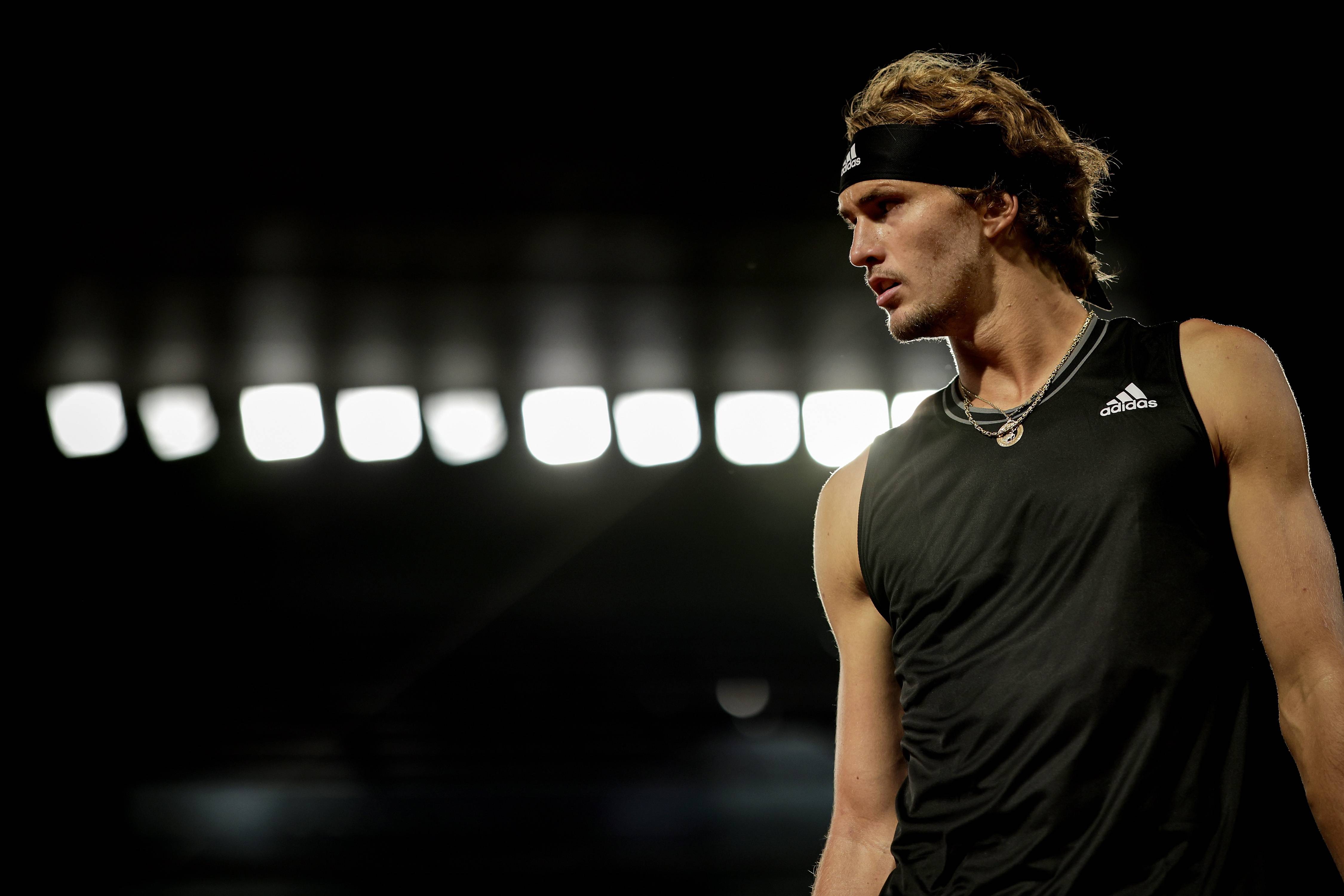 日本网球队绝地反击西班牙网球队,兹维列夫高光表现 日本网球队绝地反击西班牙网球队,兹维列夫高光表现