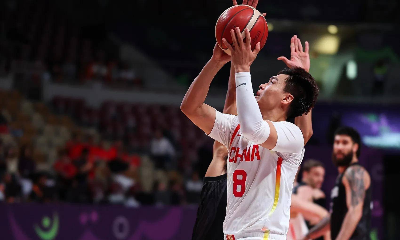 勇士B队强势澳大利亚男篮,哈里斯绝境逆转的简单介绍 勇士B队强势澳大利亚男篮,哈里斯绝境逆转的简单介绍