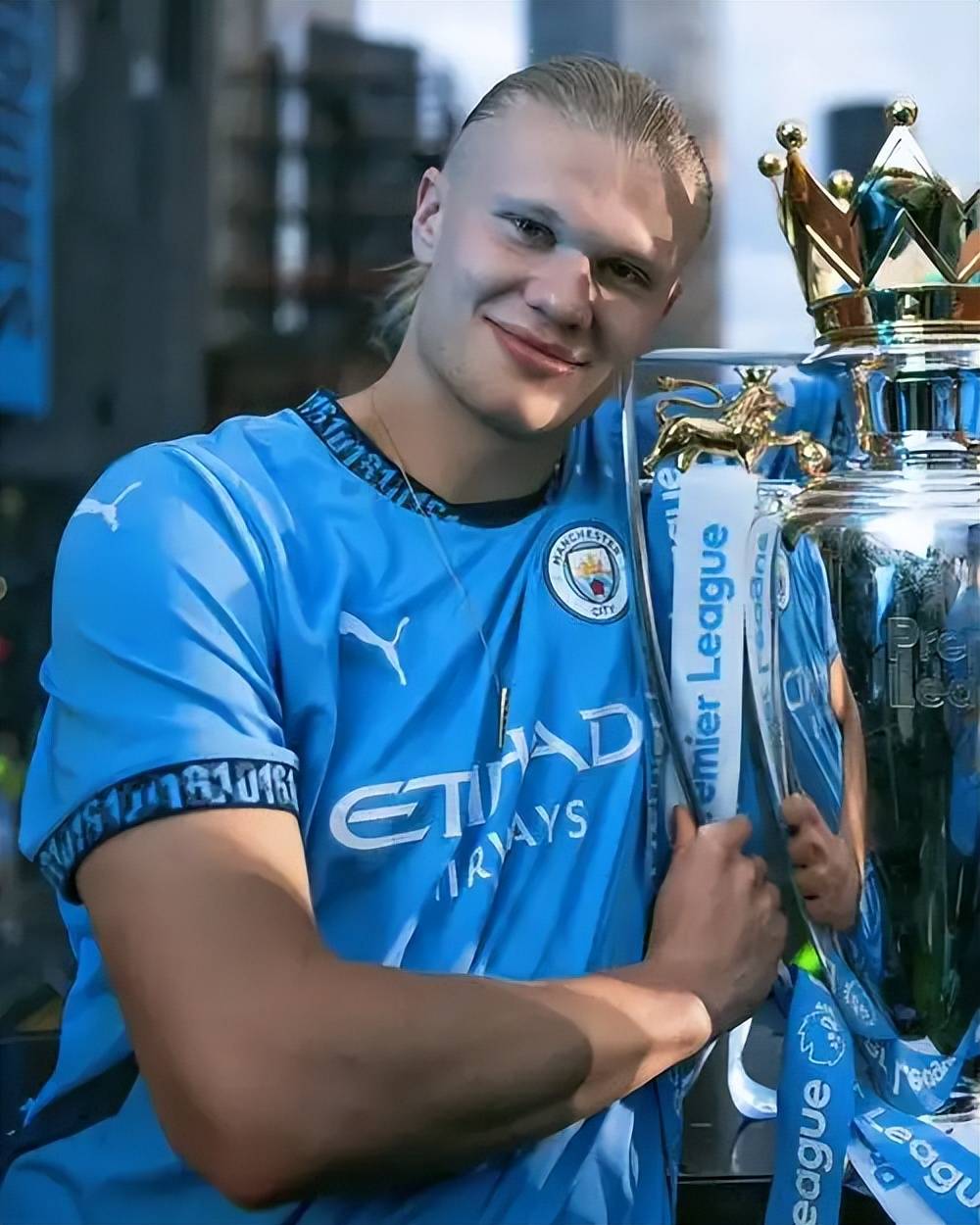 包含哈兰德成为欧冠热门转会目标,身价飙涨的词条 包含哈兰德成为欧冠热门转会目标,身价飙涨的词条