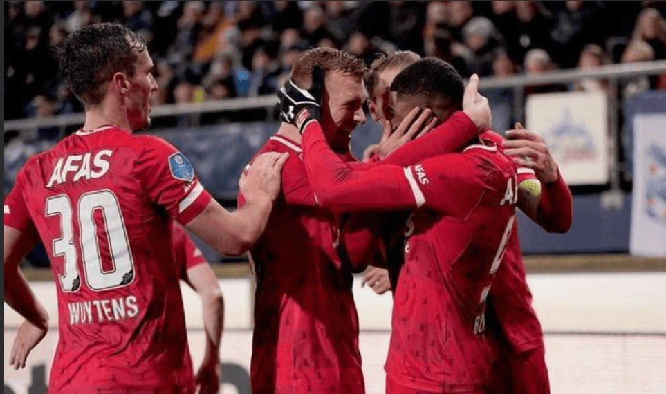 关于阿贾克斯主场告捷,领跑荷甲赛事积分榜的信息 关于阿贾克斯主场告捷,领跑荷甲赛事积分榜的信息