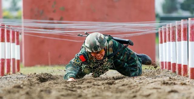 包含硝烟弥漫,女队员在比赛中决战大提振的词条 包含硝烟弥漫,女队员在比赛中决战大提振的词条