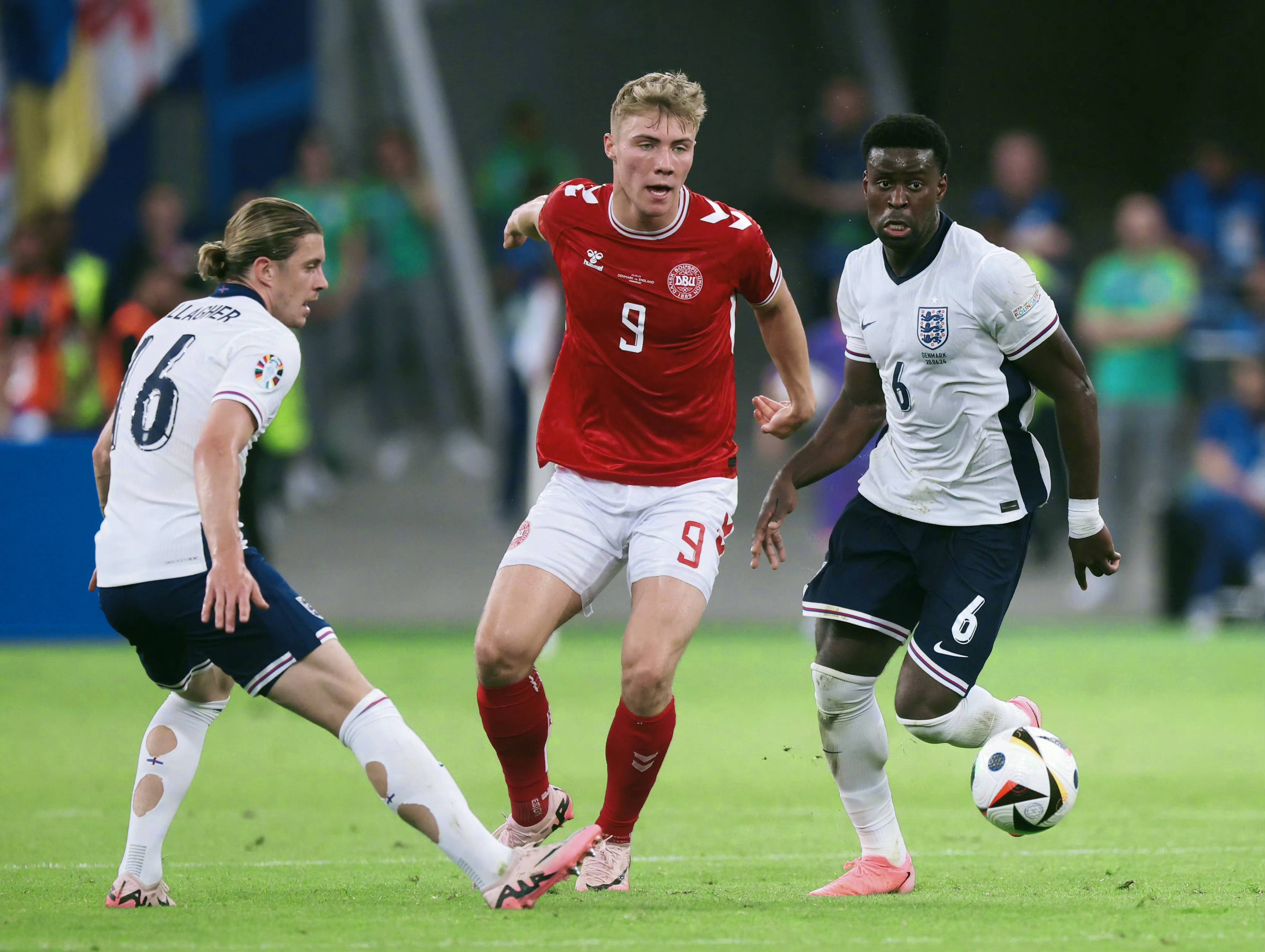 关于丹麦队憾负对手,欧洲杯历程终结的信息 关于丹麦队憾负对手,欧洲杯历程终结的信息