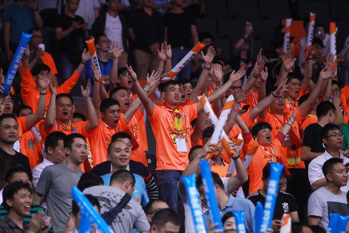 战胜劲旅，球队跻身亚冠赛事的简单介绍