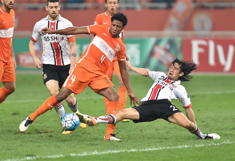 包含山东鲁能客场逆袭，喜获三分的词条