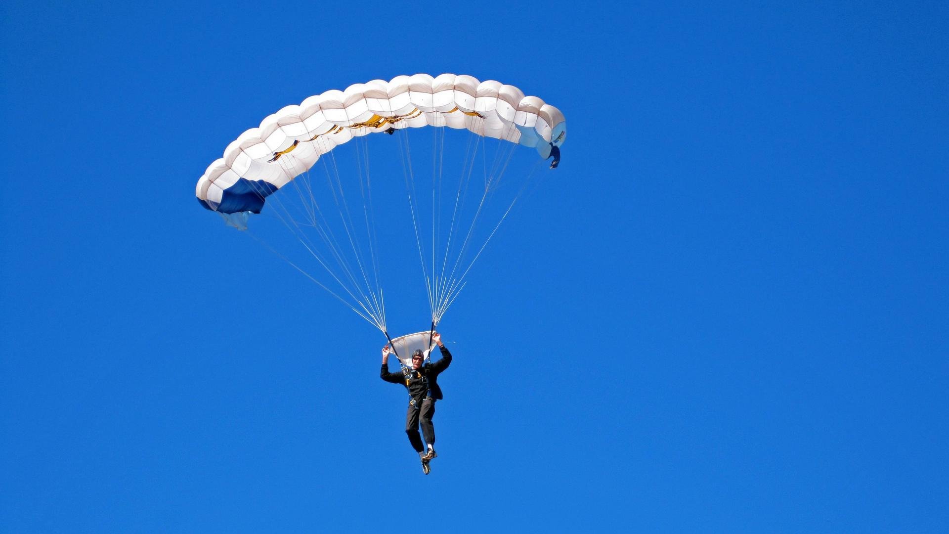 非洲雄狮咆哮！喀麦隆闪电战击溃加纳，欧冠半决赛前夜的洲际震撼