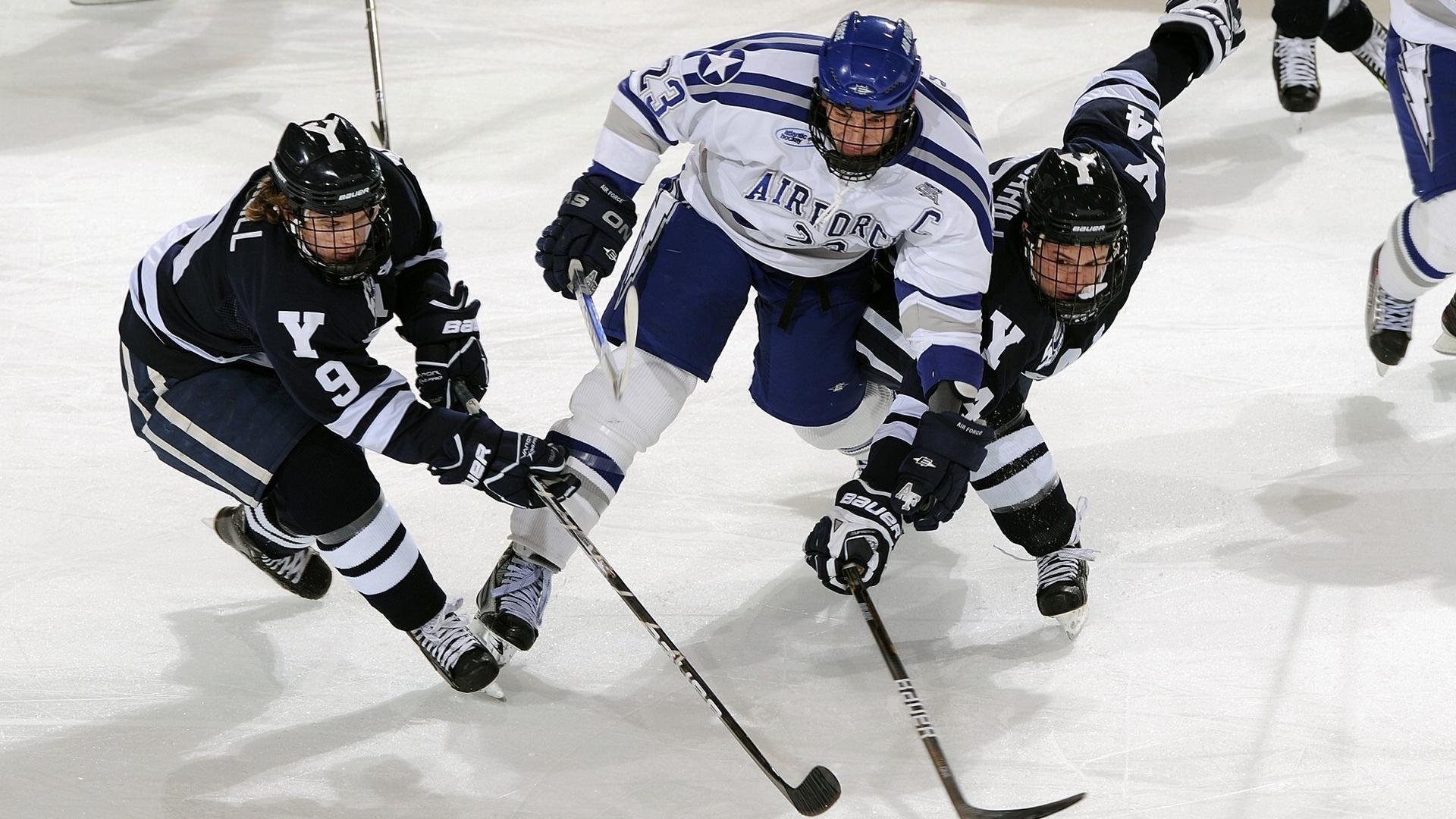 欧冠半决赛之夜，戈麦斯刷新纪录，传奇再续新章