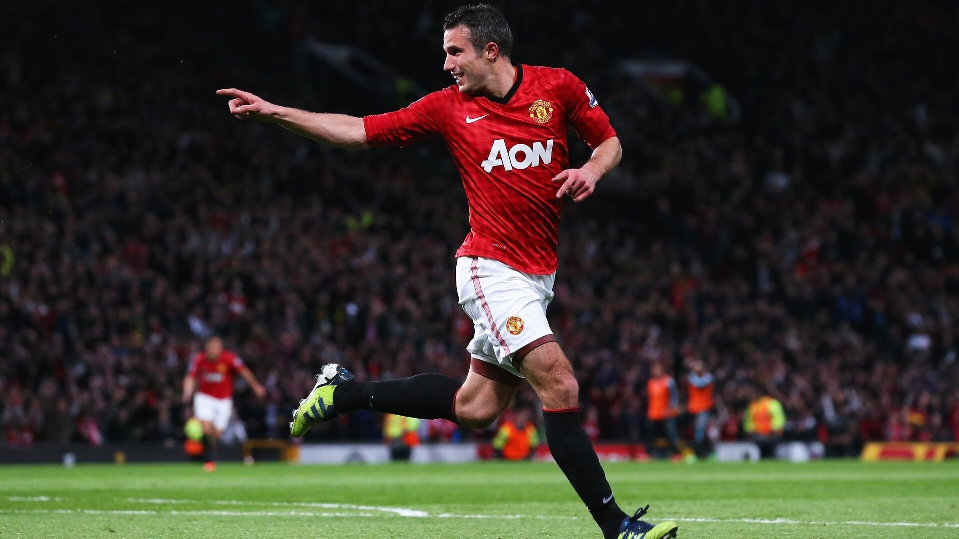 赛道与球场，速度与力量的巅峰对决