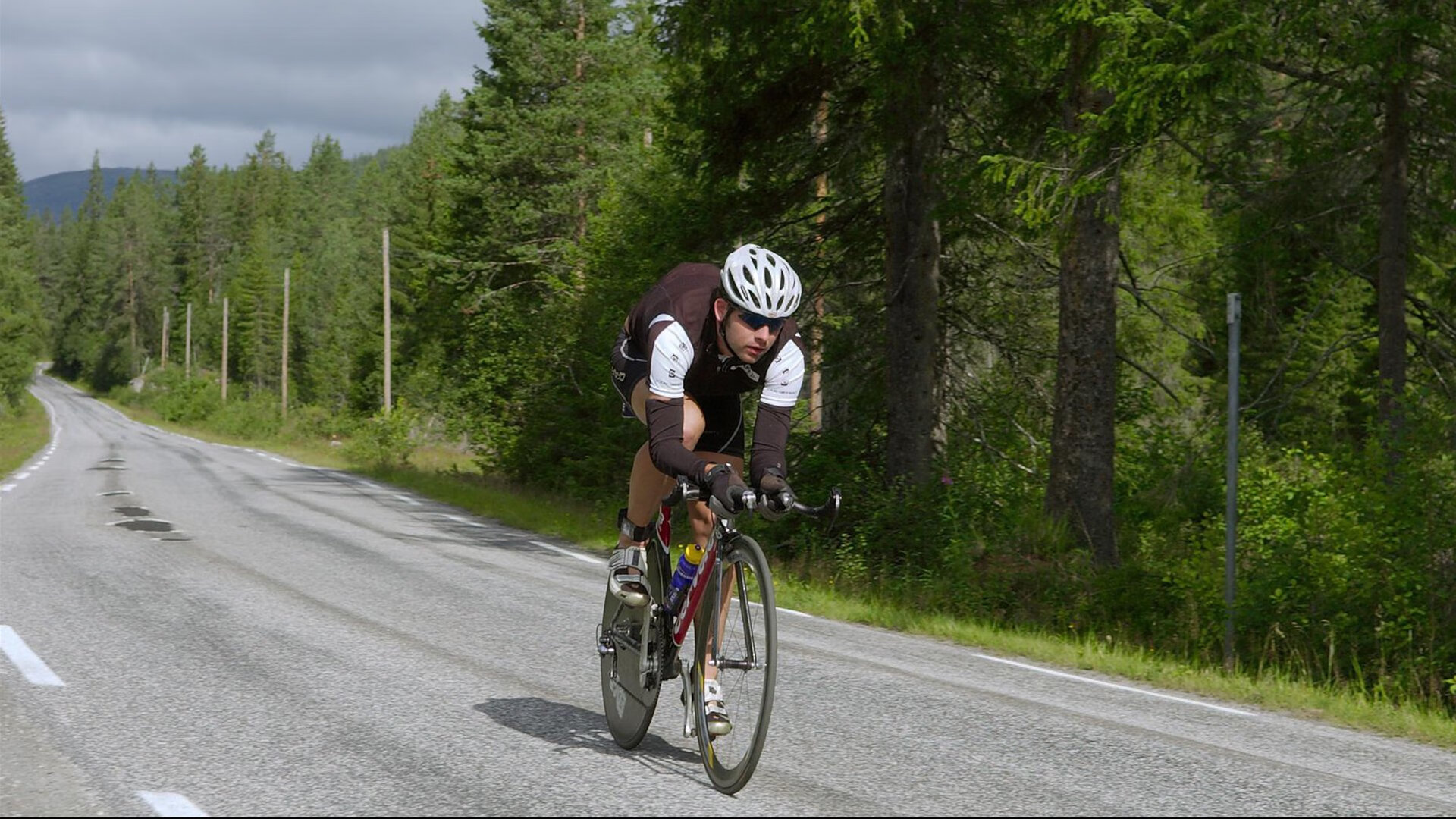 法比尼奥一锤定音,德国战车轻取马竞展露冠军相